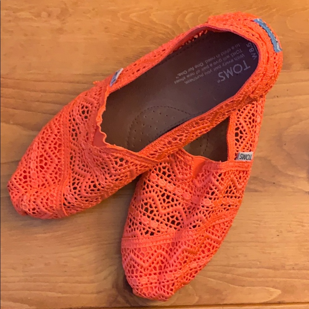 Toms